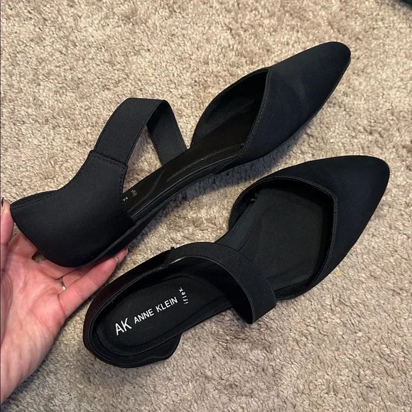 Anne Klein Akorsolo Asymmetrical Pointed Toe Flats iflex Black 8.5 FREE SHIP - Picture 2 of 6